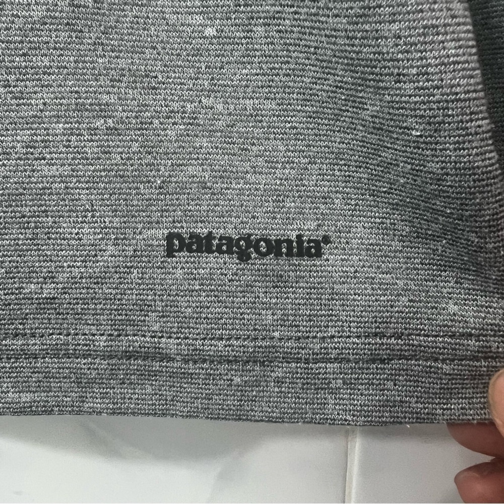 Patagonia Women's Gray Thermal Midweight Long Sleeve Top XS Layer Casual Winter - Picture 6 of 10